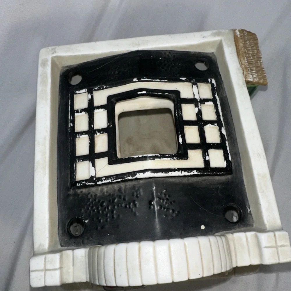 Partylite Retired 1993 Hook & Ladder Fire Station Ceramic House For Tea Candles - Picture 3 of 8